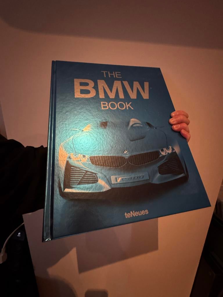 The BMW Book van teNeues - Beschadigd - BMW boek, Ophalen of Verzenden, Gelezen, BMW