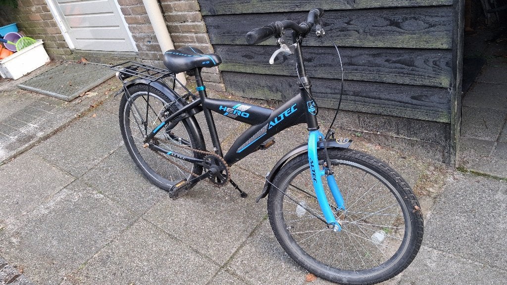 Jongensfiets Altec 22 inch, Fietsen en Brommers, Fietsen | Jongens, Ophalen, Gebruikt, Handrem, Altec