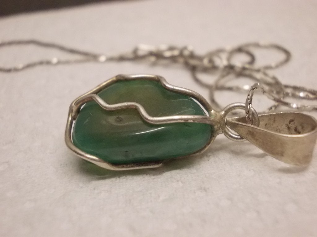 zilveren vintage ketting met groene steen hanger nr.027, Met hanger, Verzenden, Zo goed als nieuw, Zilver