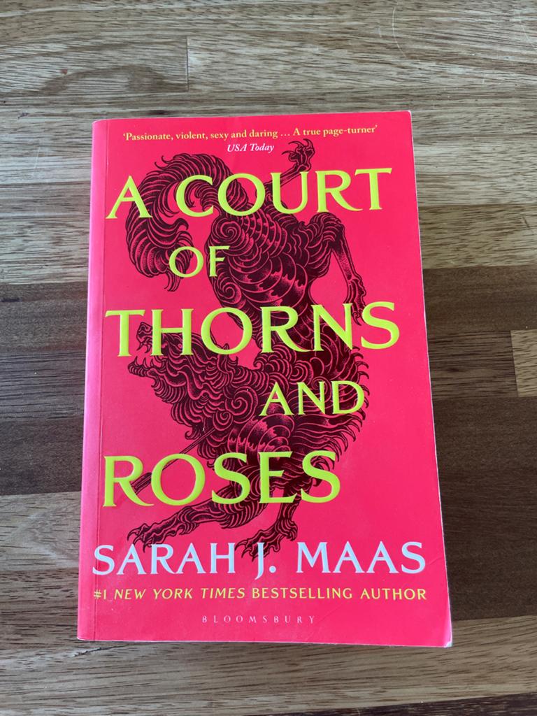 A Court of Thorns and Roses - Sarah J. Maas, Boeken, Fantasy, Ophalen of Verzenden, Gelezen