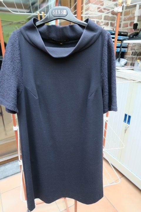Kleedje donkerblauw 7/8 mouw Walter Voulaz mt 40 (it44), Kleding | Dames, Maat 38/40 (M), Blauw, Ophalen of Verzenden, Zo goed als nieuw