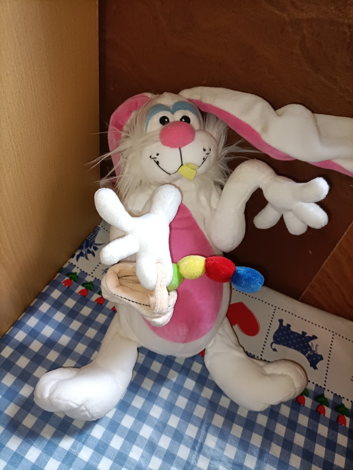 Paashaas knuffel met mandje eieren, Ophalen of Verzenden, Zo goed als nieuw, Overige typen