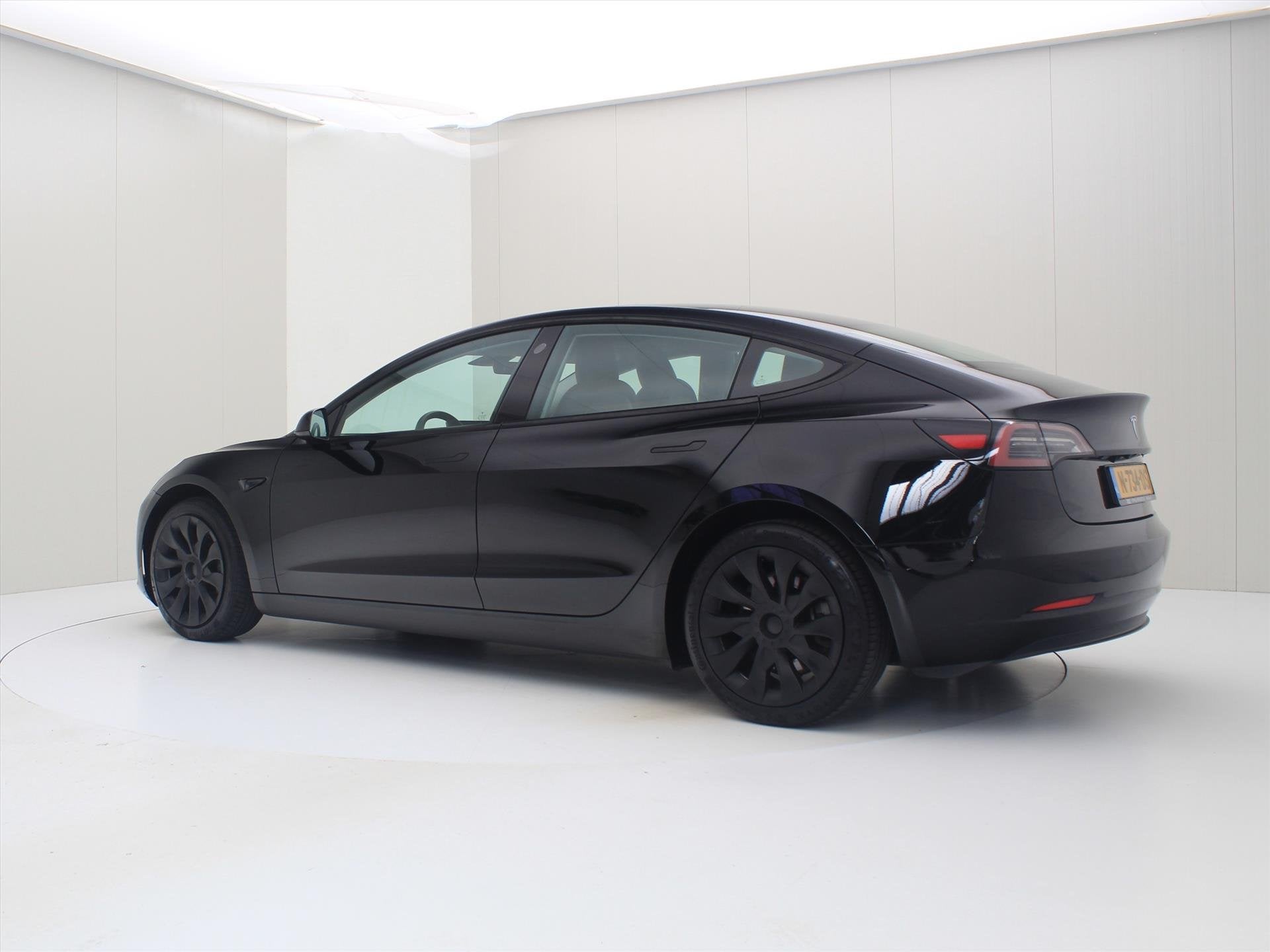 Tesla Model 3 Standard RWD Plus FACELIFT 90,6% SoH [ AUTOPIL, Automaat, Gebruikt, Zwart, Zwart