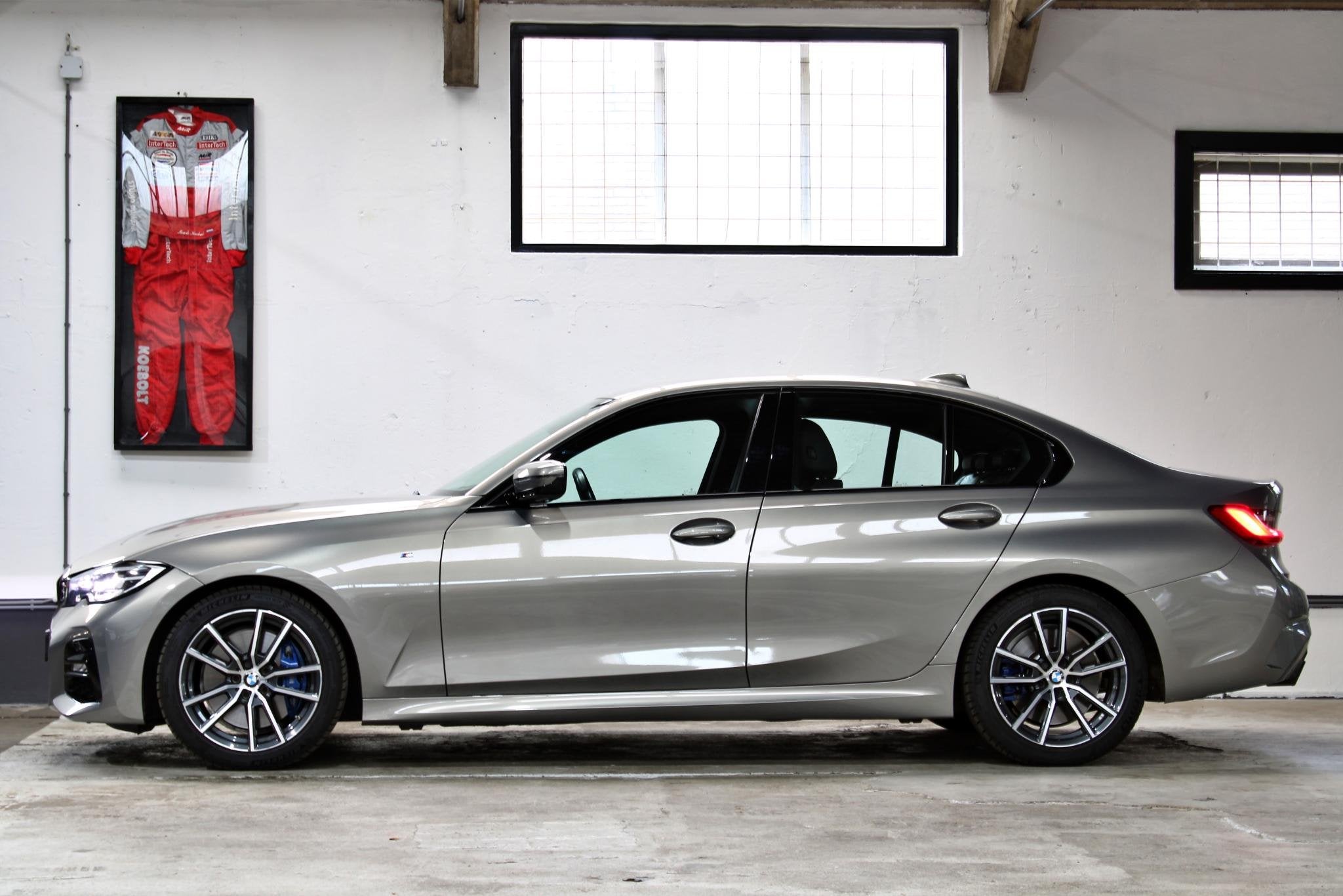 BMW 3-serie 320i High Executive M Sport | Apple Car Play | H, Auto's, BMW, 1998 cc, Achterwielaandrijving, Gebruikt, 4 cilinders