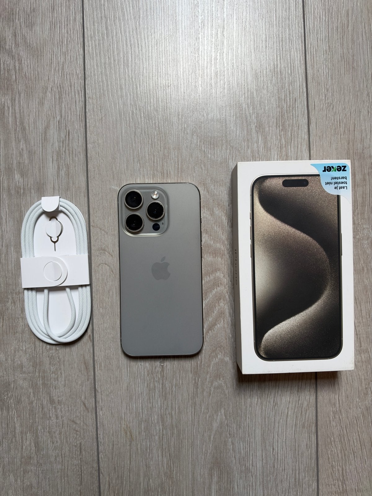 iPhone 15 Pro 128GB, incl. doos + nieuwe kabel