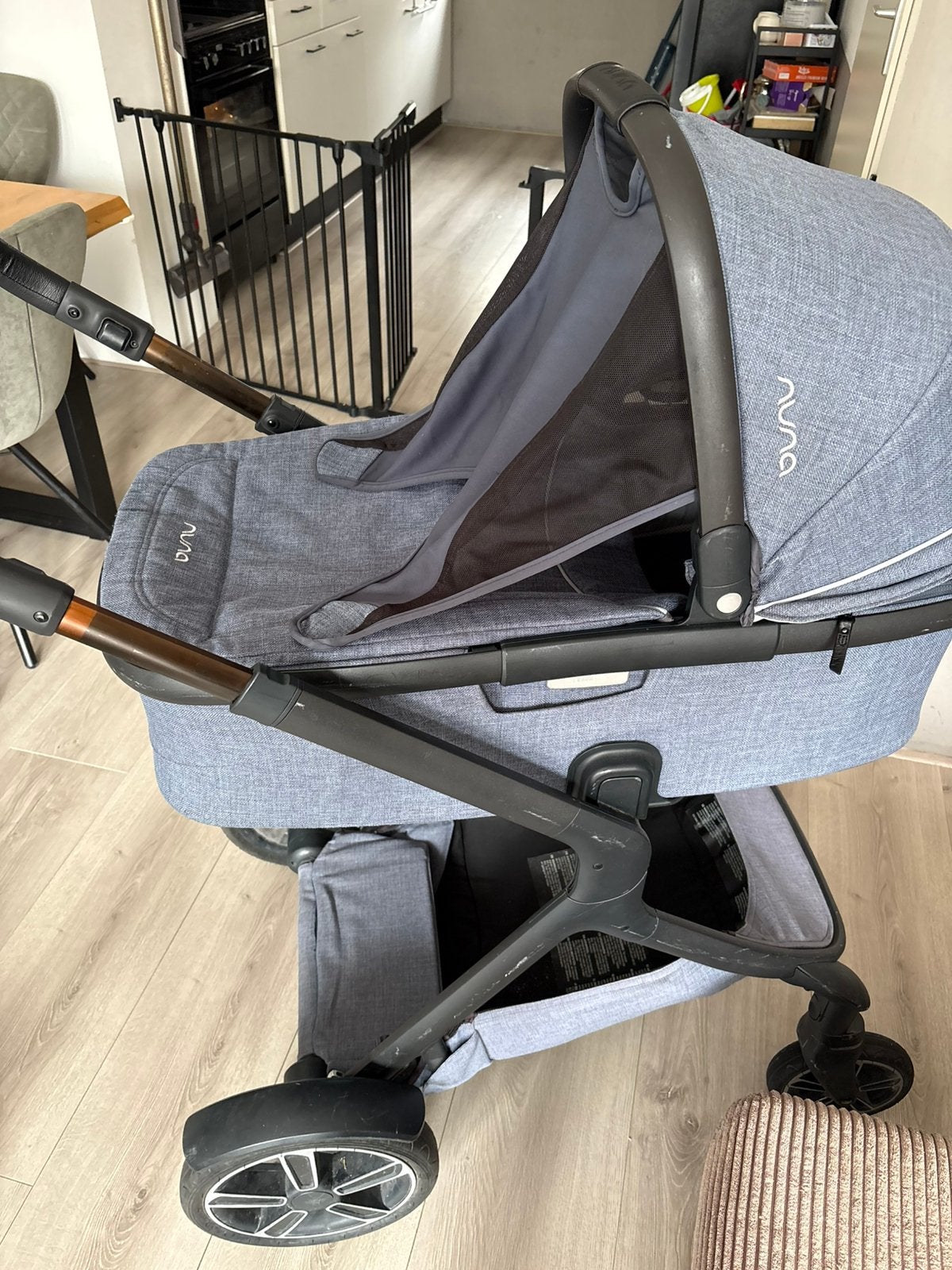 Nuna demi grow, Zo goed als nieuw, Verstelbare duwstang, Ophalen, Kinderwagen