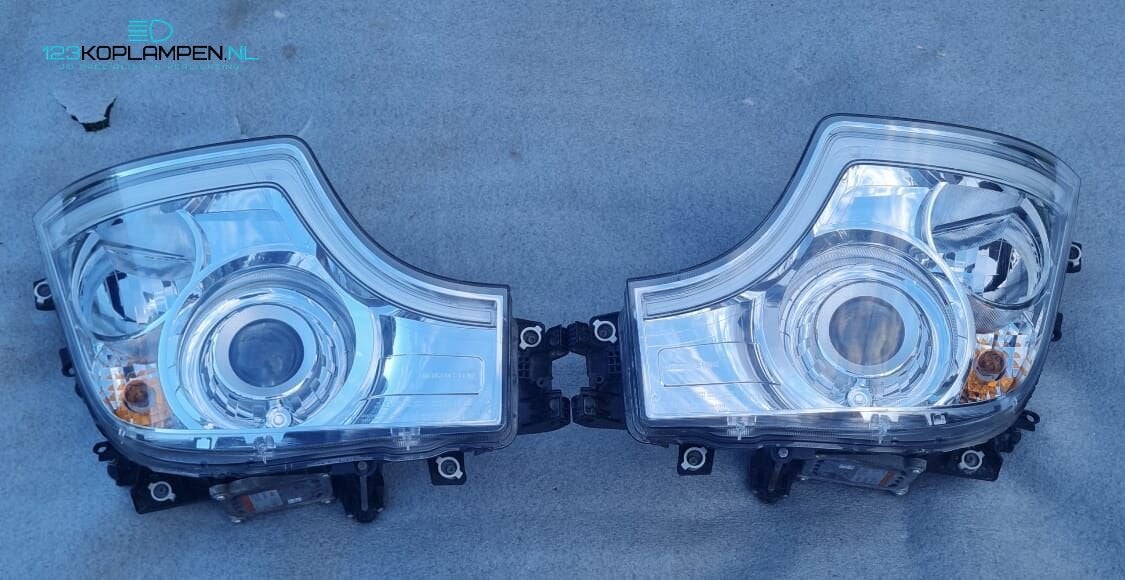 Mercedes Actros MP4 MP5 Led Koplamp links rechts, Gebruikt, -, Verlichting, Ophalen of Verzenden