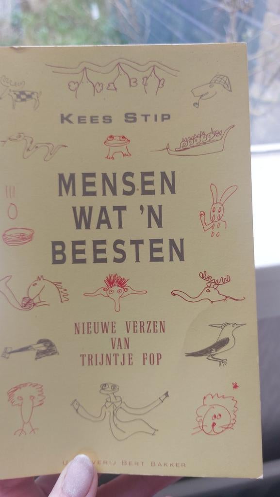 Mensen Wat 'n Beesten - Kees Stip (1982), Boeken, Ophalen of Verzenden, Gelezen