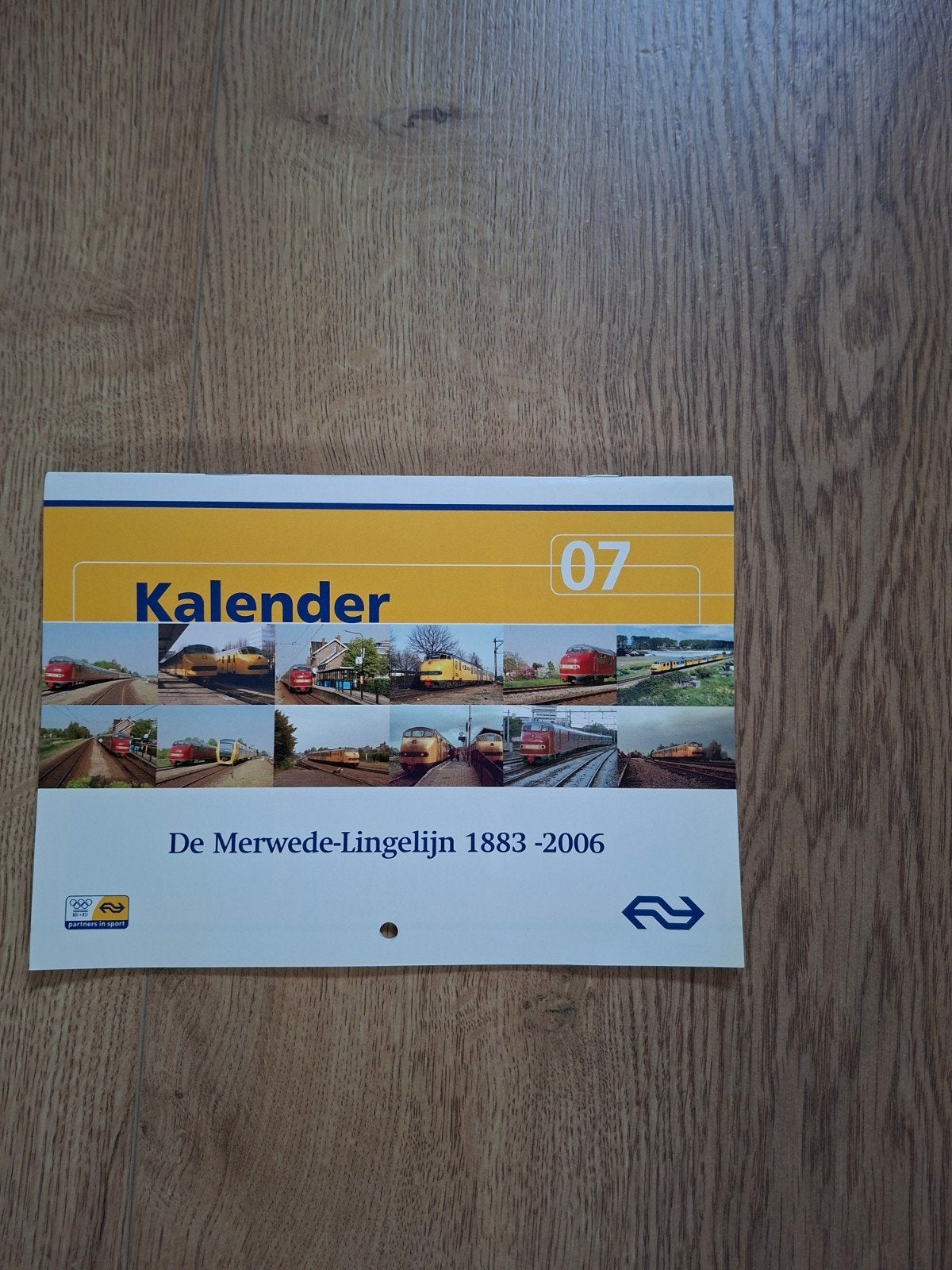 Herinneringskalender overdracht Merwe Linge lijn, Verzamelen, Spoorwegen en Tramwegen, Ophalen of Verzenden, Zo goed als nieuw