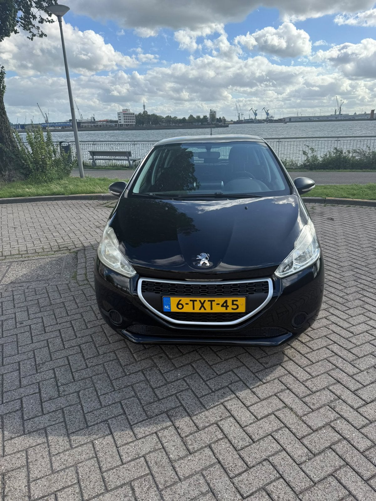 Peugeot 208 | 1.0 VTI | APK, Park, Cruise, Carplay | 2014, Auto's, Peugeot, Voorwielaandrijving, 450 kg, 31 €/maand, Origineel Nederlands
