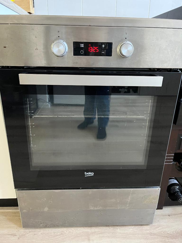 Beko inductiefornuis / oven combinatie FSM89301GXS te koop., Witgoed en Apparatuur, Ovens, Ophalen, Oven, Hete lucht, 60 cm of meer