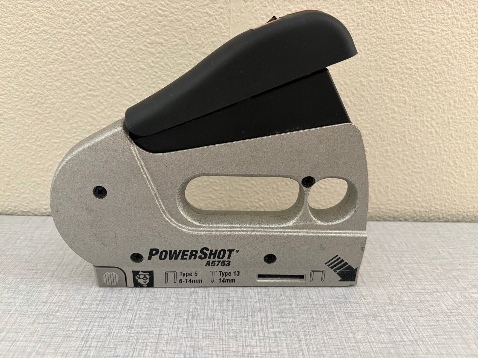 Black & Decker PowerShot A5753 Tacker/Nietmachine, Doe-het-zelf en Verbouw, Ophalen of Verzenden, Gebruikt, Tacker/nietmachine