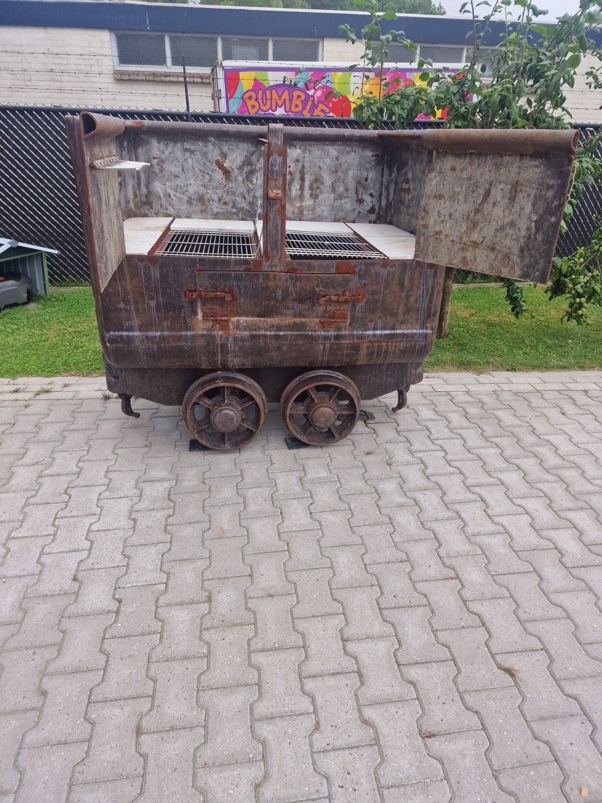 Unieke BBQ van oude kolenwagon - Industriële stijl, Ophalen, Gebruikt