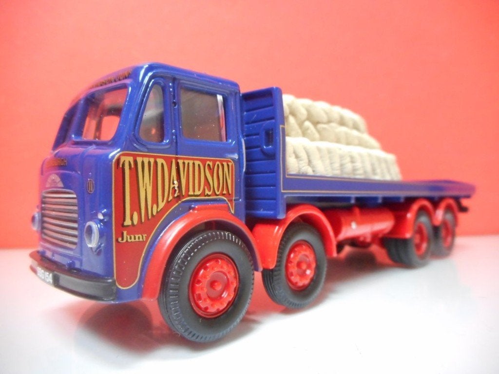 CORGI ALBION CALEDONIAN MOTORWAGEN T.W. DAVIDSON, UK 26201, Ophalen of Verzenden, Nieuw, Bus of Vrachtwagen, Corgi
