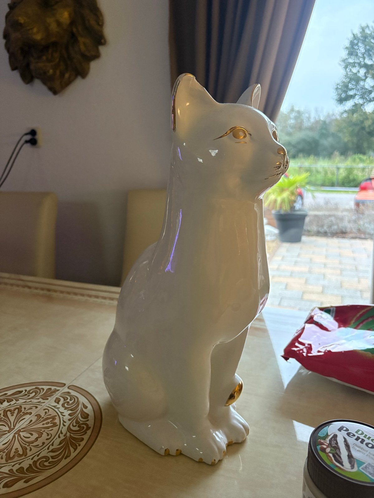 Decoratieve Witte Kat met Gouden Accenten, Ophalen of Verzenden, Zo goed als nieuw, Modern, Wit