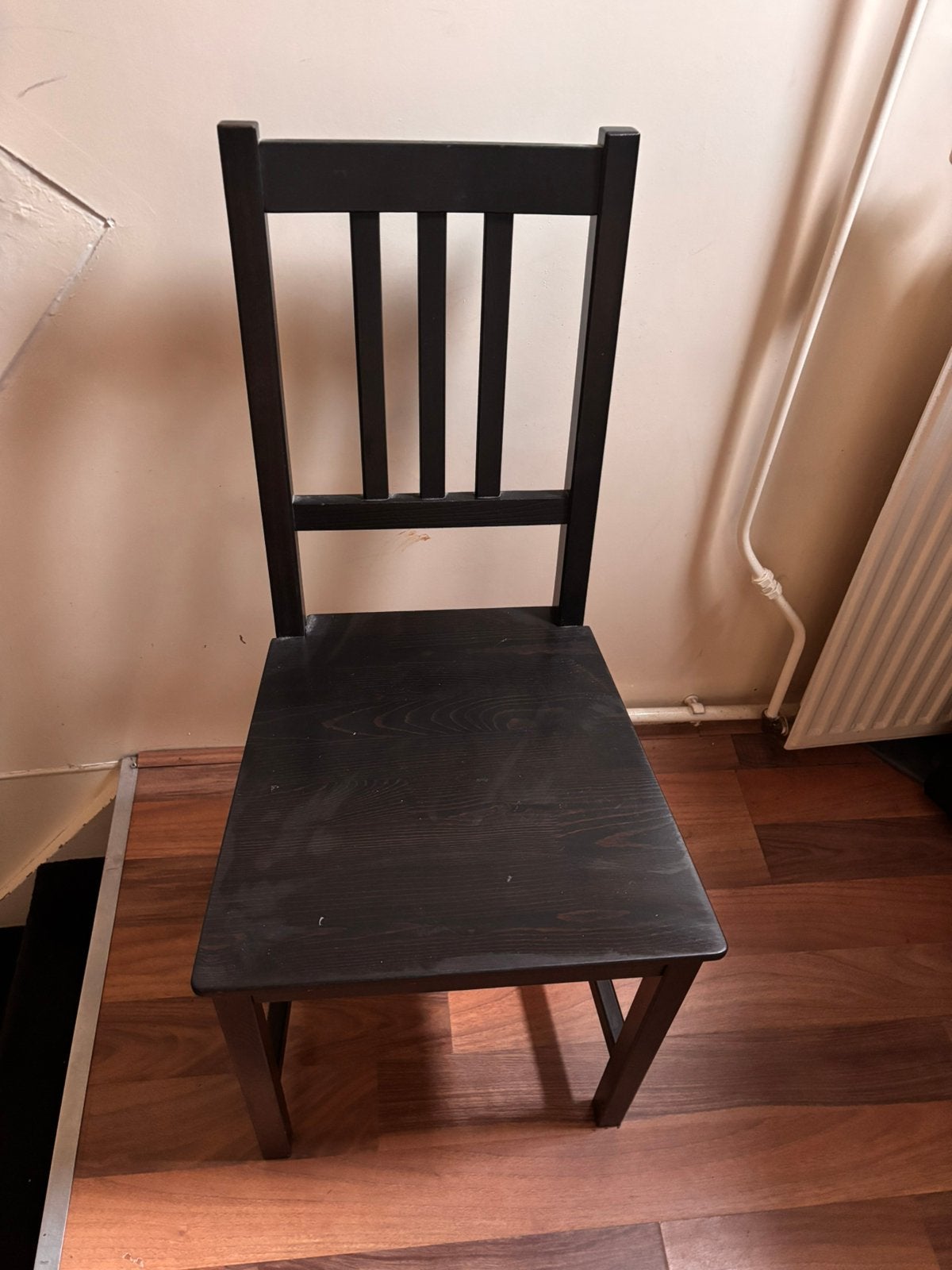 Zwarte houten stoel, Ophalen, Gebruikt, Zwart, Eén