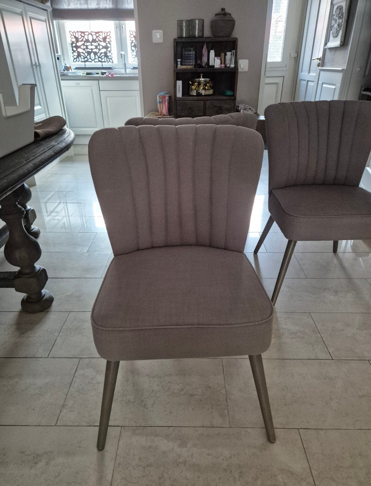 4 eettafelstoelen in hele goede staat taupekleur /Richemond, Huis en Inrichting, Stoelen, Ophalen, Overige kleuren, Zo goed als nieuw