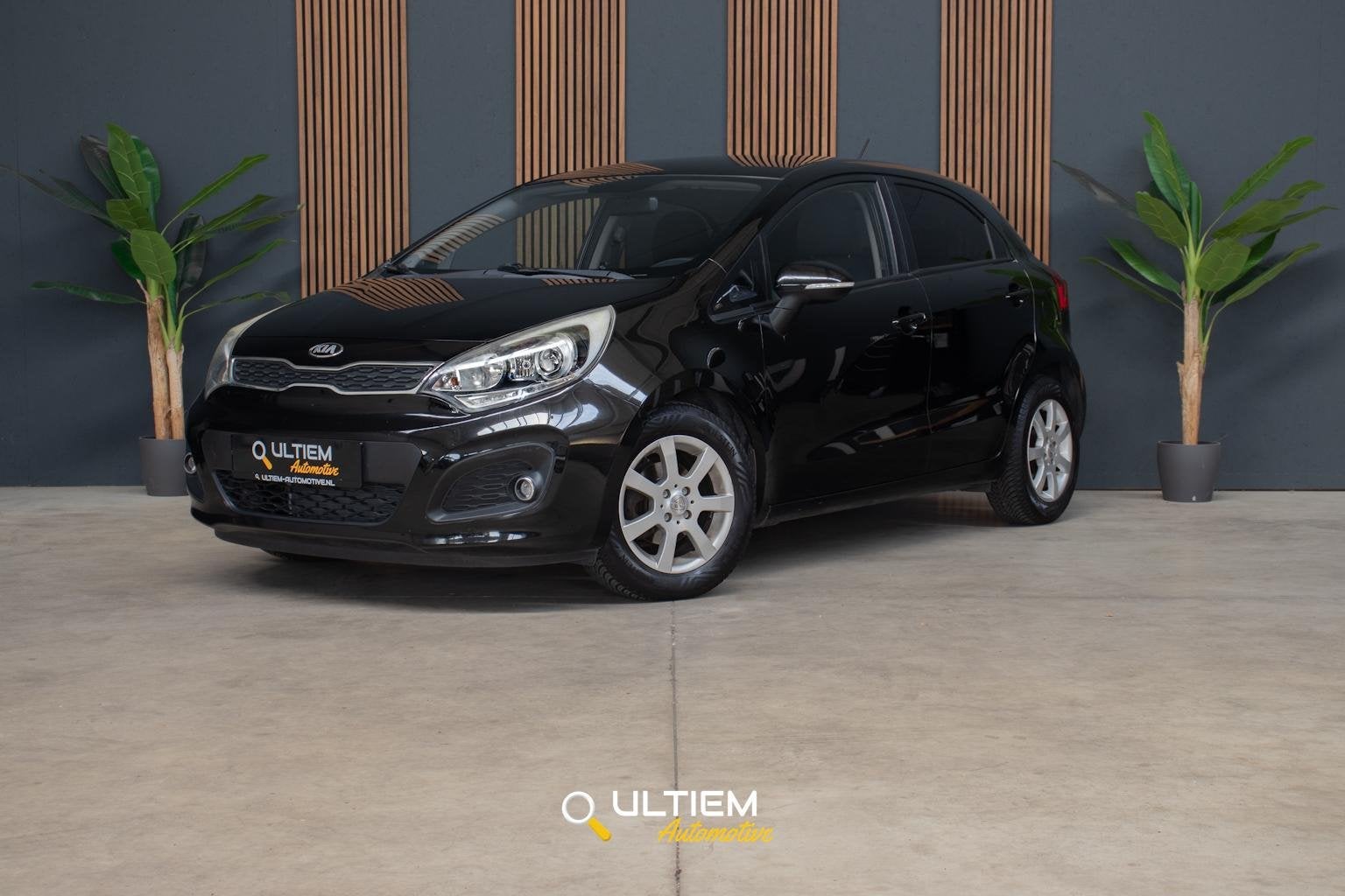 Kia Rio 1.2 CVVT Plus Pack | Cruise, Airco, NAP, Auto's, 4 cilinders, Zwart, Origineel Nederlands, Handgeschakeld