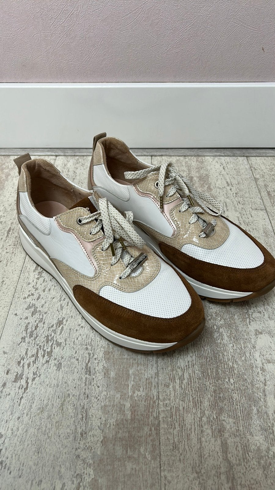 Mooie sneakers van het dure merk Footnotes  maat 43, Ophalen of Verzenden, Zo goed als nieuw, Sneakers of Gympen