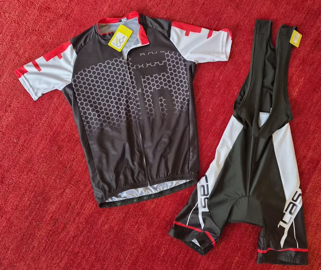 Nieuw Castelli fietsset XXL (niet origineel) Goede kwaliteit, Fietsen en Brommers, Fietsaccessoires | Fietskleding, Nieuw, Bovenkleding