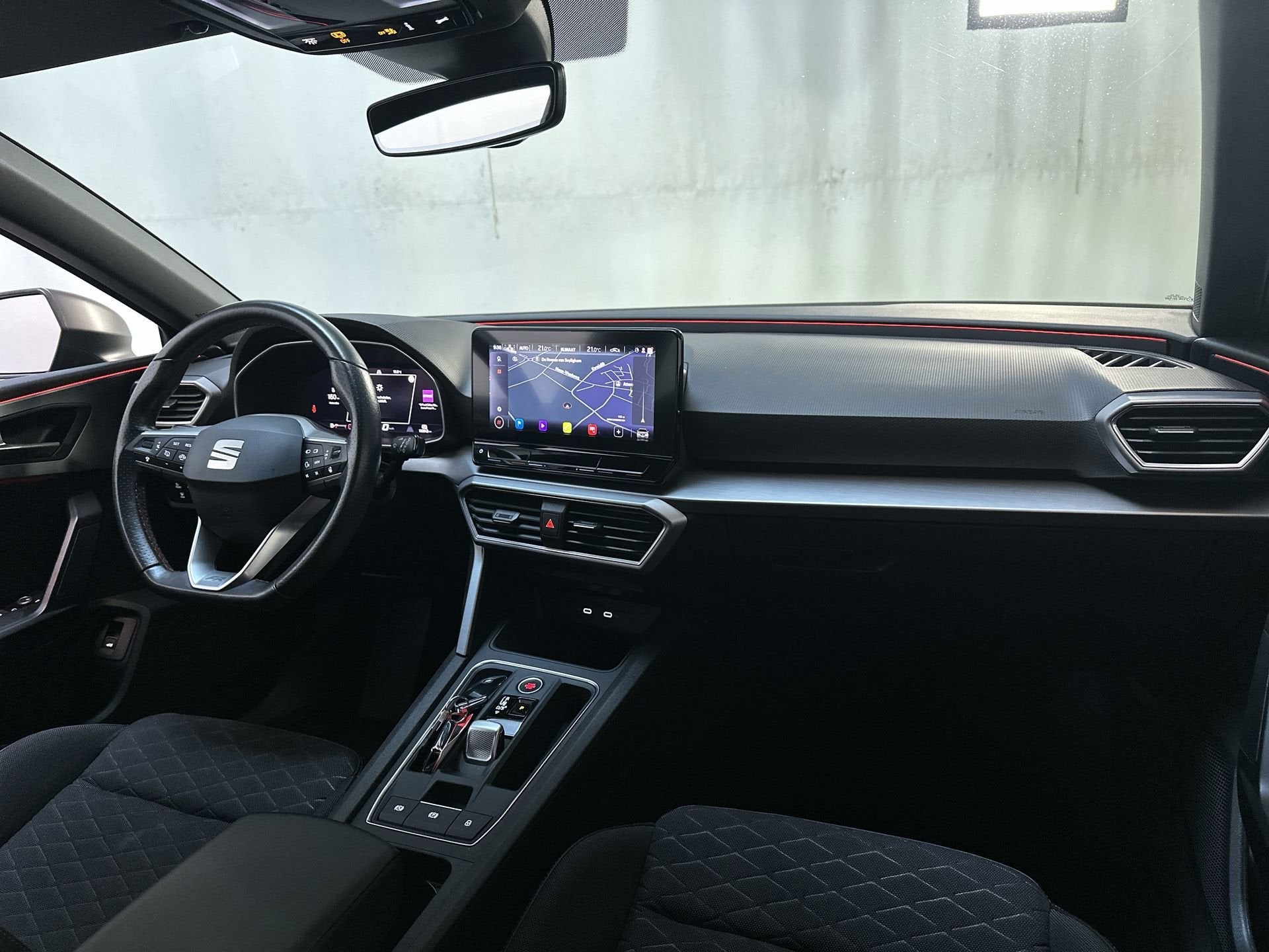 Seat Leon Sportstourer 1.5 eTSI 150pk DSG FR Business Intens, Auto's, Dealer onderhouden, Stof, 4 cilinders, Leon
