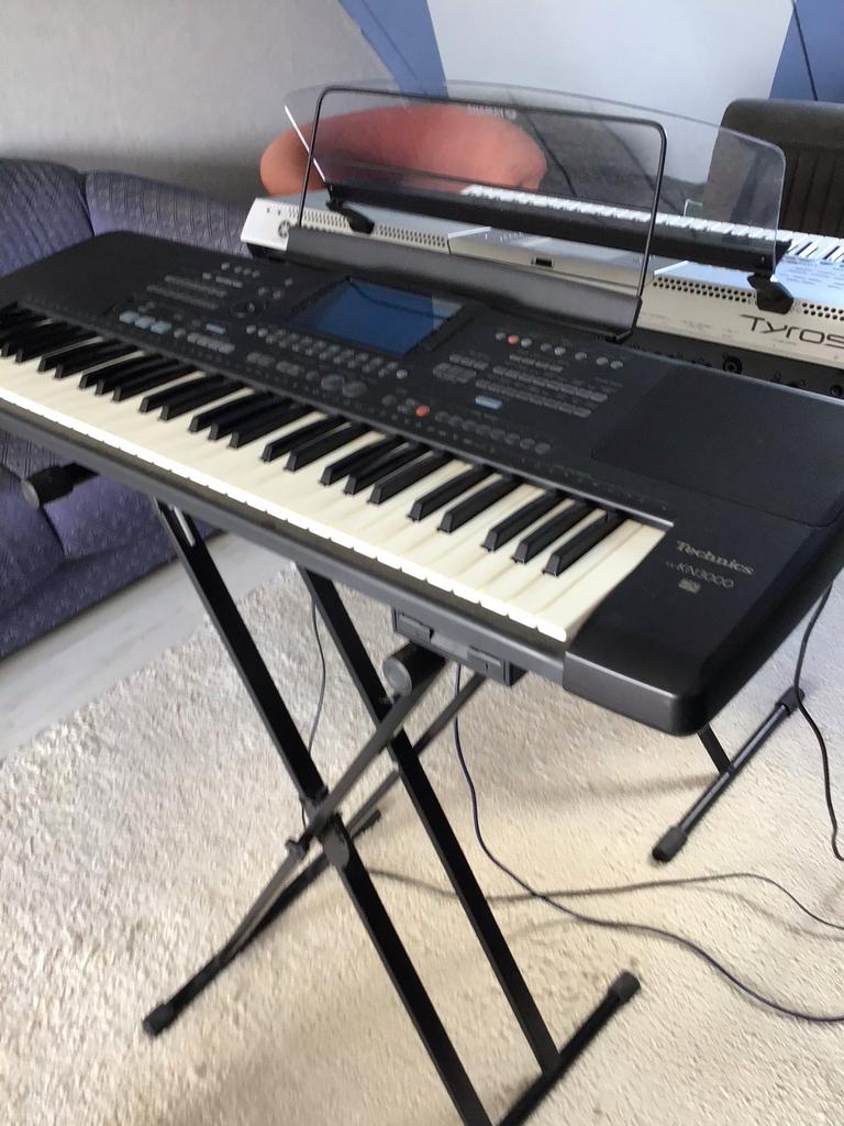 Technics KN3000 Keyboard met standaard, Muziek en Instrumenten, Keyboards, Gebruikt, 61 toetsen, Technics, Met standaard, Ophalen