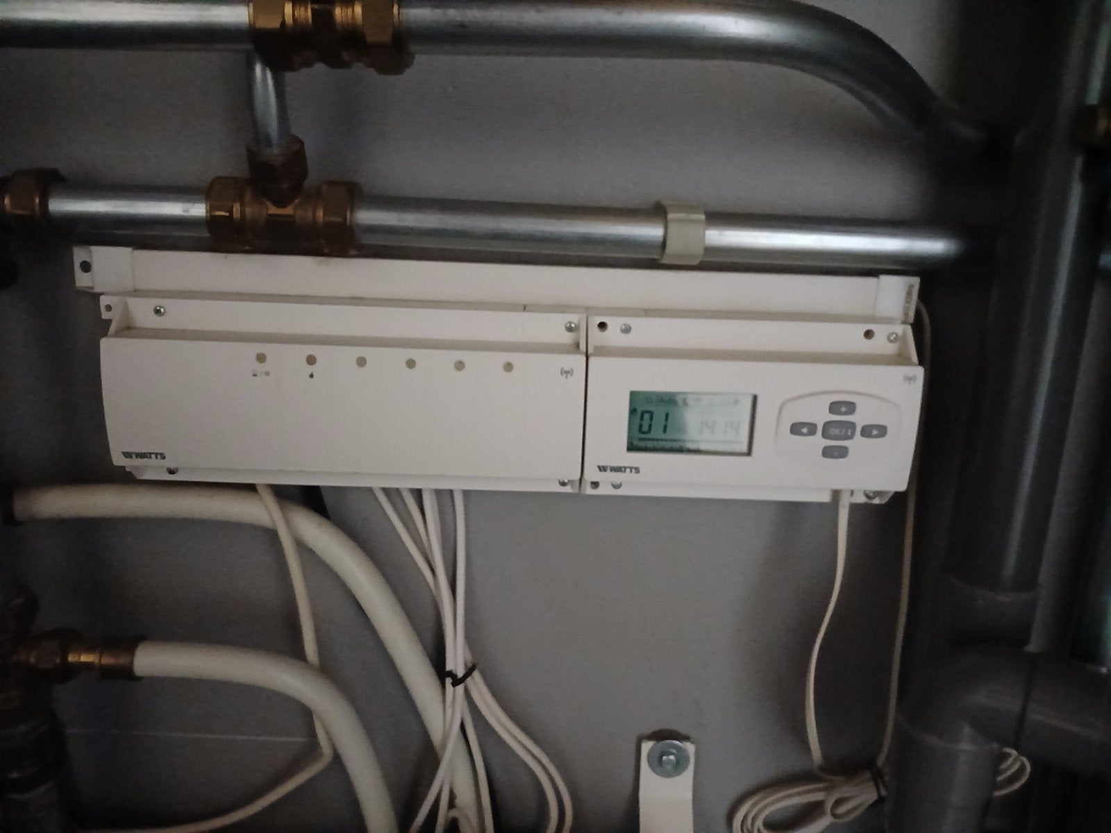 Watts Vloerverwarming zoneregelaar, 4 digitale thermostaten, Ophalen, Zo goed als nieuw