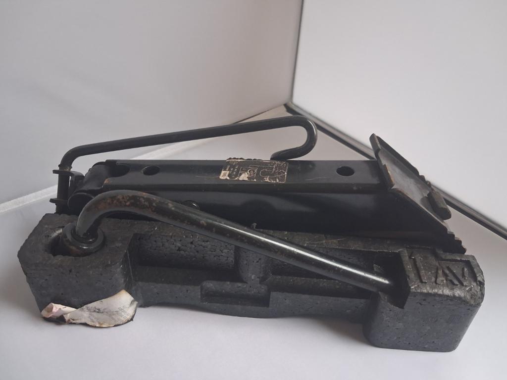 Originele krikset Renault Twingo, Auto diversen, Auto-accessoires, Ophalen of Verzenden, Zo goed als nieuw