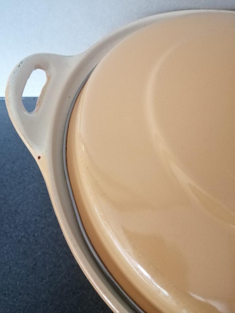 OUDE GIETIJZEREN GELE FRANSE PAN 29X13 CM 4,35 KILO ZWAAR.
I, Huis en Inrichting, Keuken | Potten en Pannen, Gebruikt, Gietijzer