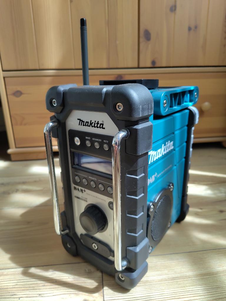 Makita DMR110 DAB+ bouwradio, Ophalen of Verzenden, Zo goed als nieuw, Bouwradio