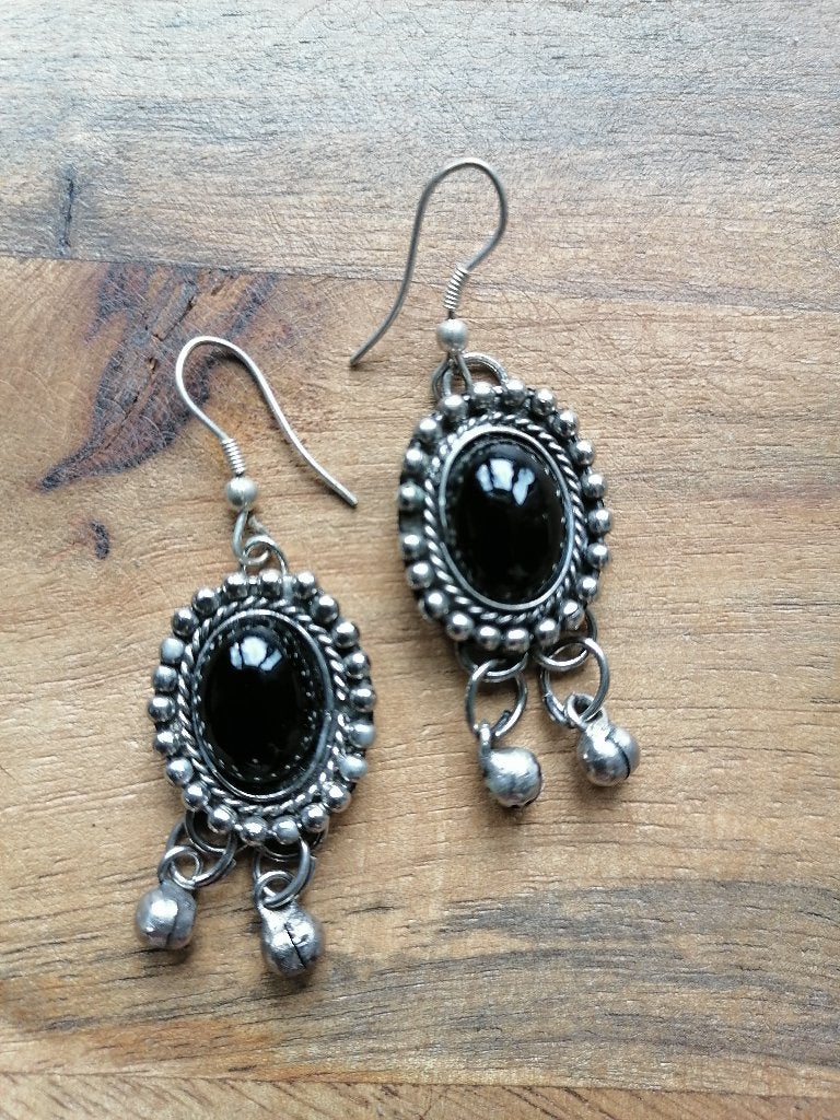 Nieuwe metalen oorbellen zwart glas Ibiza stijl, Sieraden, Tassen en Uiterlijk, Oorbellen, Hangers, Zwart, Nieuw, Ophalen of Verzenden