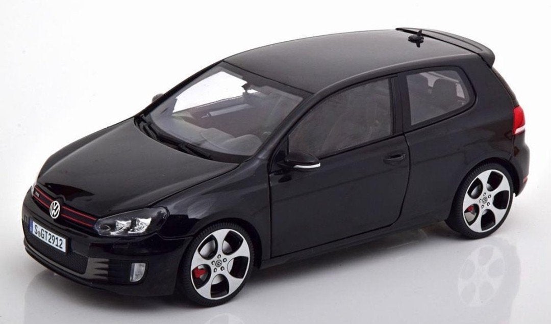 Volkswagen Golf VI GTI

2009
Zwart Metallic

1/18

Norev, Ophalen of Verzenden, Zo goed als nieuw, Auto, Norev
