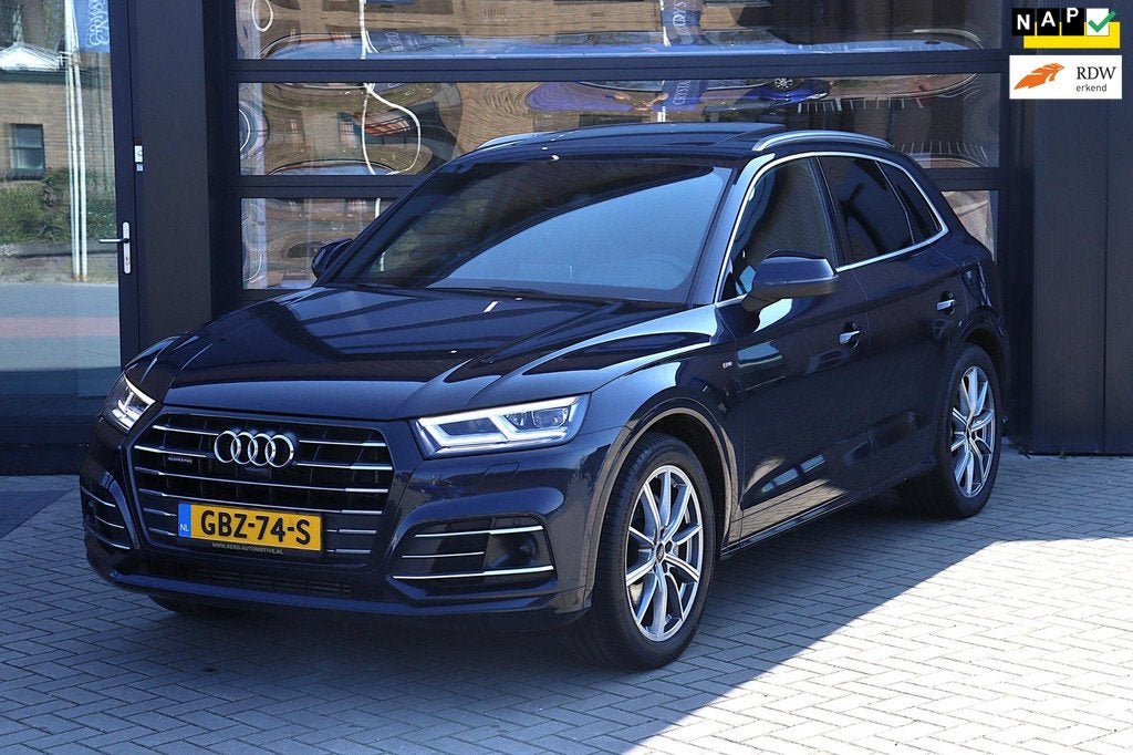 Audi Q5 55 TFSI e quattro Competition S-line | Luchtvering |, Auto's, Audi, Automaat, 4 cilinders, Bedrijf, Hybride Elektrisch/Benzine