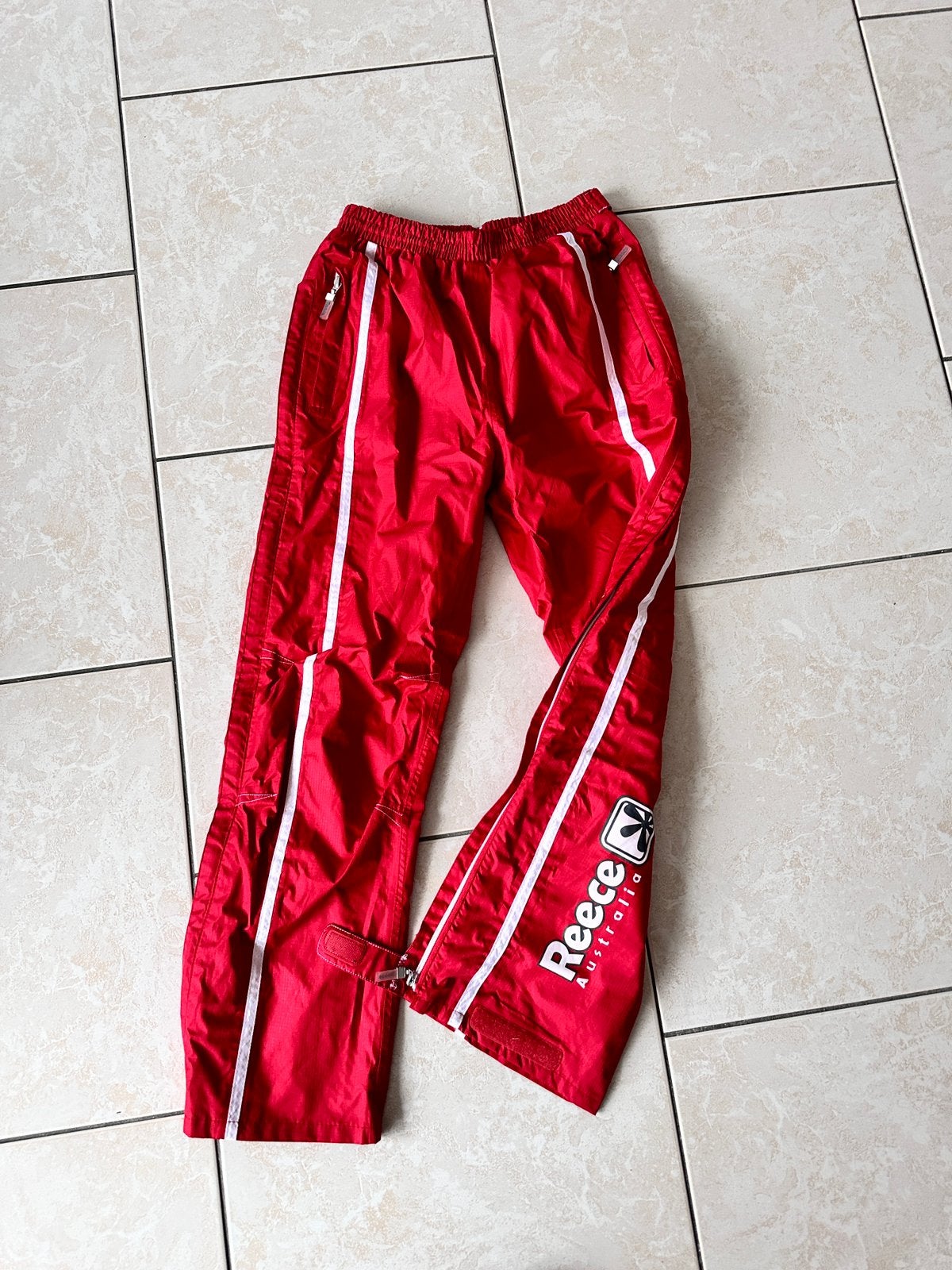 ZGAN Reece sportbroek maat 152 -zijkanten kan je open ritsen, Kinderen en Baby's, Kinderkleding | Maat 152, Ophalen of Verzenden