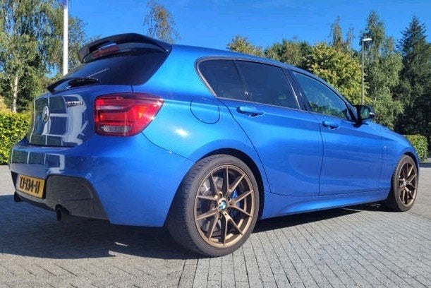 BMW M135i 5DR Xdrive AUT 2013 Estoril Blauw, Zwart, Navigatiesysteem, Alcantara, Vierwielaandrijving