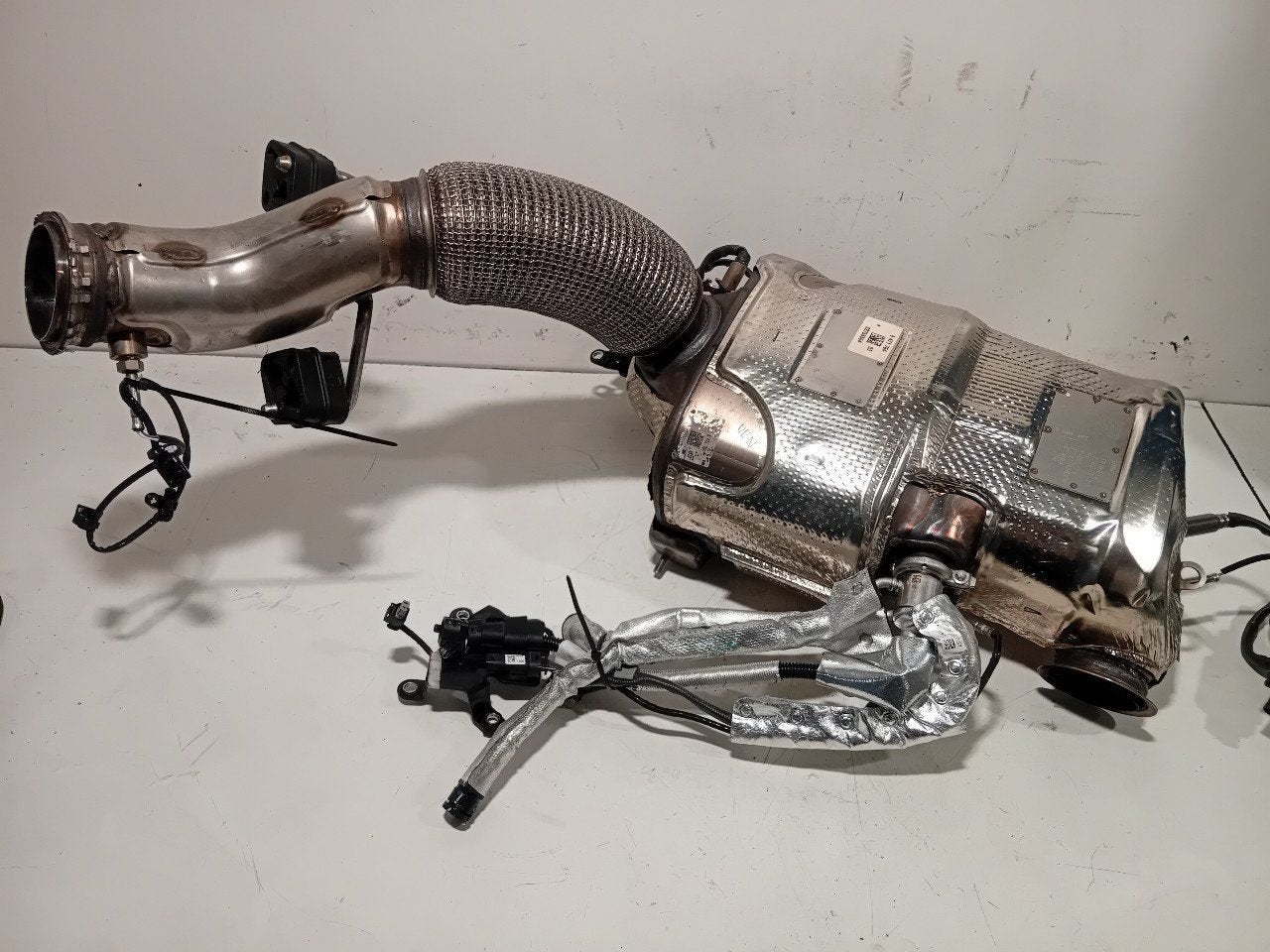 Katalysator BMW 2 serie, Auto-onderdelen, Onderdelen@venauto.nl, Van der Ven Autorecycling B.V., Gebruikt, Ettenseweg 76, 4706 PB Roosendaal, The Netherlands