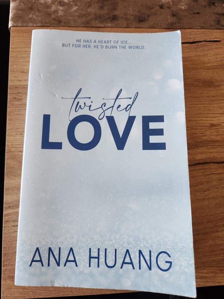 Twisted Love - Ana Huang, Boeken, Romans, Ophalen of Verzenden