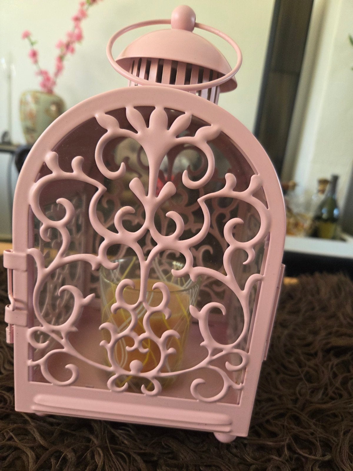 Roze metalen lantaarn met sierlijke details, Ophalen, Gebruikt, Lantaarn, Roze