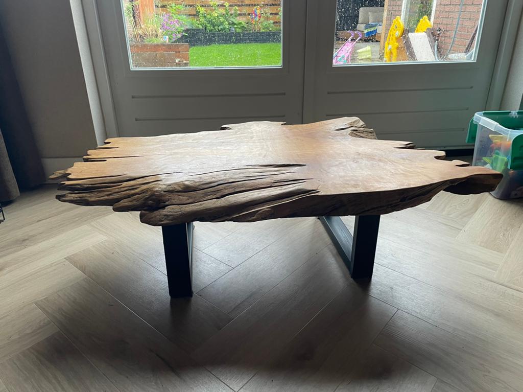 Salontafel boomstam met stalen poten, Ophalen, 100 tot 150 cm, 50 tot 100 cm, Zo goed als nieuw