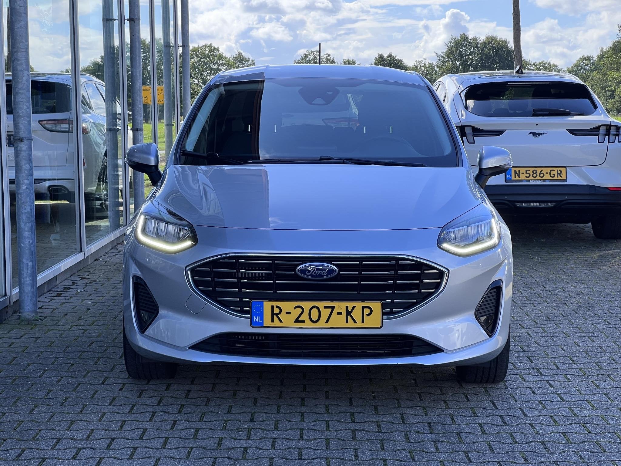 Ford Fiesta 1.0 EcoBoost Hybrid Titanium X Bellen voor bezic, Voorwielaandrijving, Gebruikt, 49 €/maand, Bedrijf
