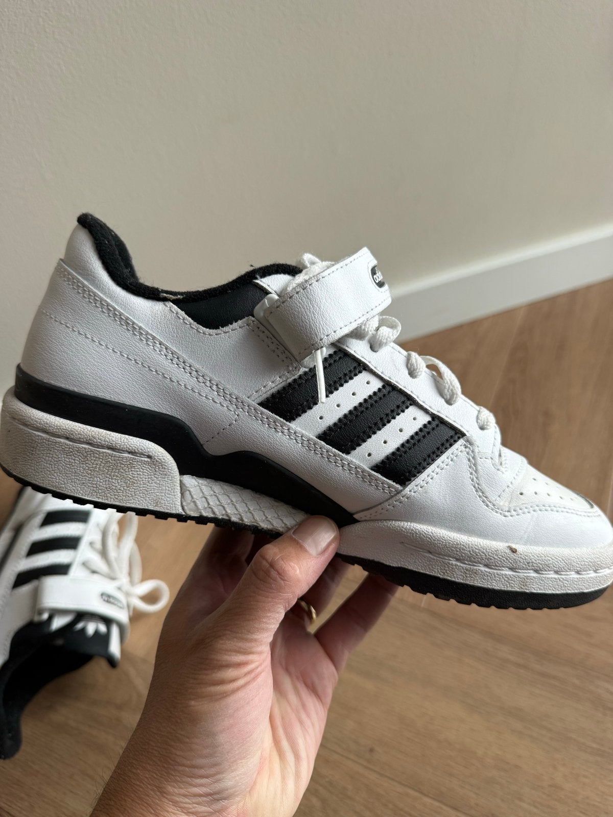 Adidas Forum Low sneakers maat 39 1/3, Ophalen of Verzenden, Gedragen, Wit, Sneakers of Gympen