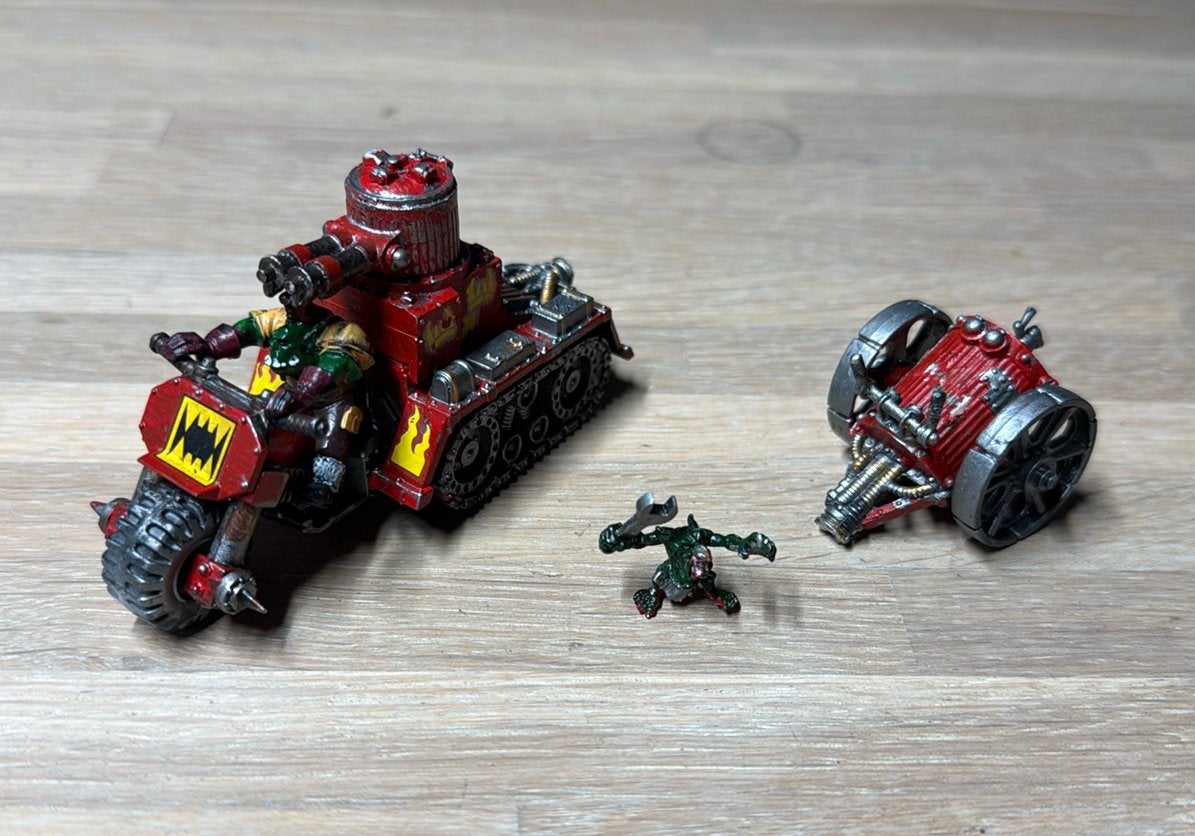 Warhammer 40k Space Ork Wartrak Scorcha (metal), Ophalen of Verzenden, Zo goed als nieuw, Warhammer 40000