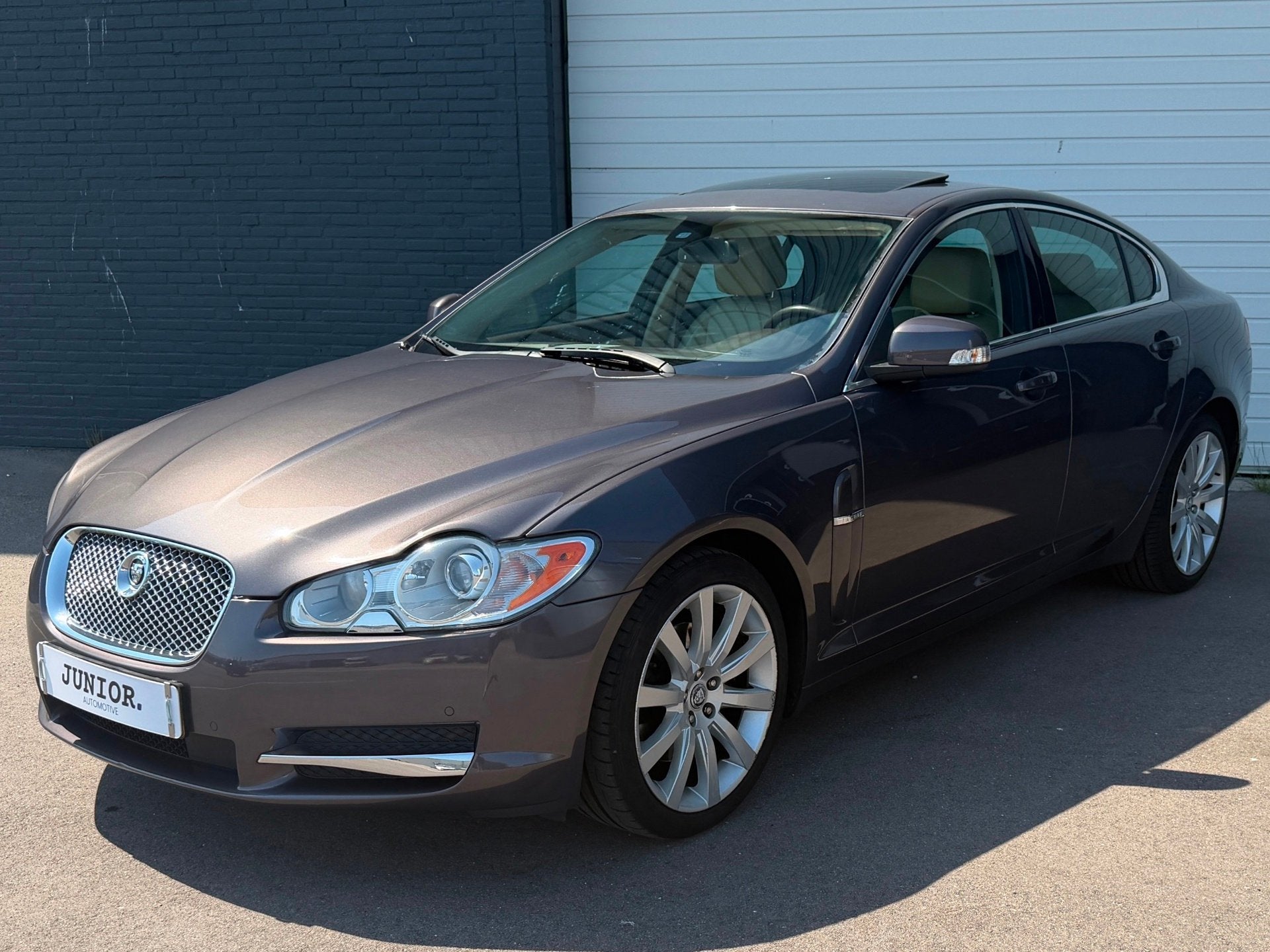 Jaguar XF 4.2 V8 Premium Luxury 1EEIG/DEALERONDERHOUDENPANO/, Automaat, Achterwielaandrijving, Gebruikt, 1850 kg