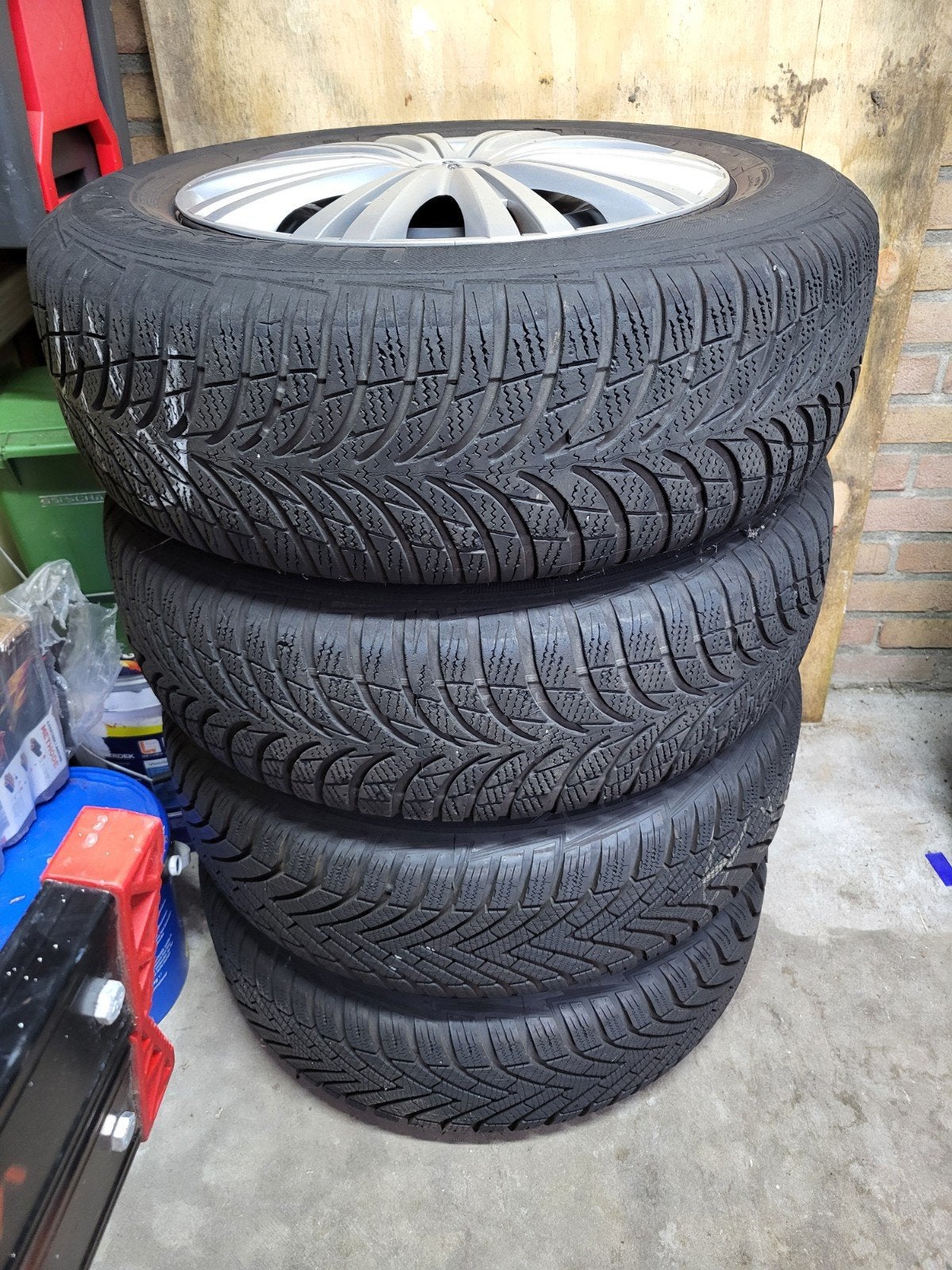 Set winterbanden met stalen velgen 195/65 r15, Ophalen