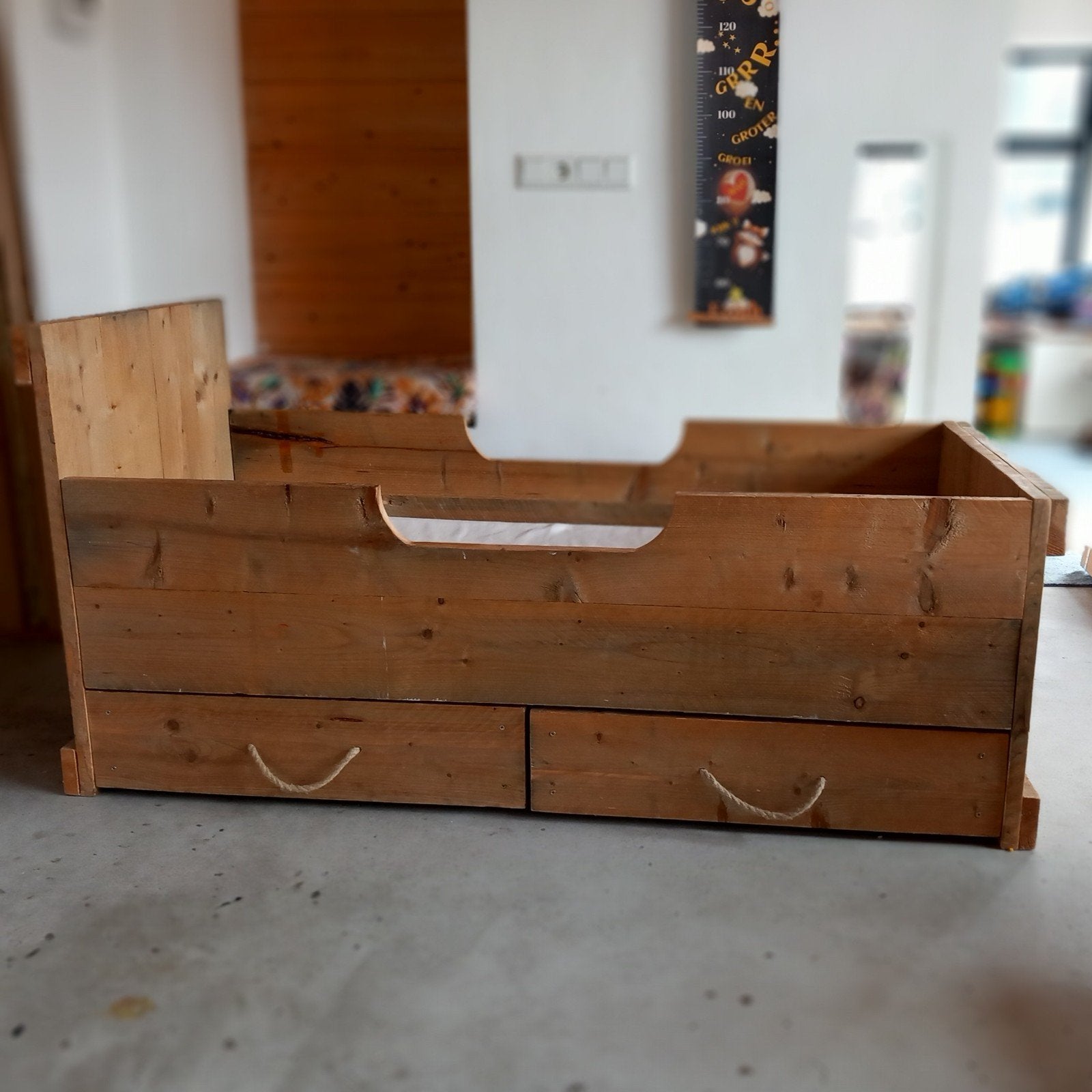 Kinderbed steigerhout, Ophalen, Gebruikt