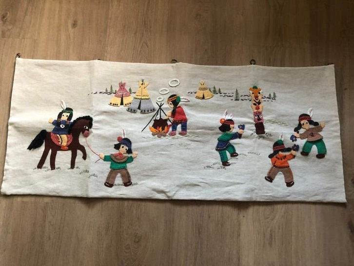 Wandkleed met indianen., Gebruikt, Meerkleurig, Wandkleed, Ophalen of Verzenden