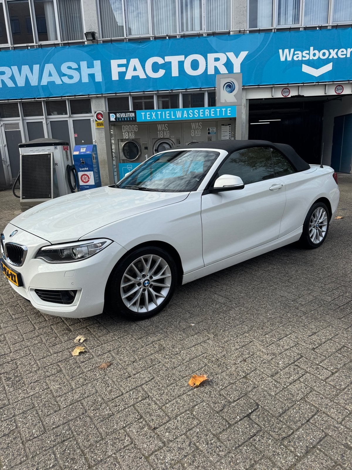 BMW 2-Serie 2.0 220I Cabrio AUT 2017 Wit, Auto's, 1998 cc, Achterwielaandrijving, Zwart, 4 cilinders