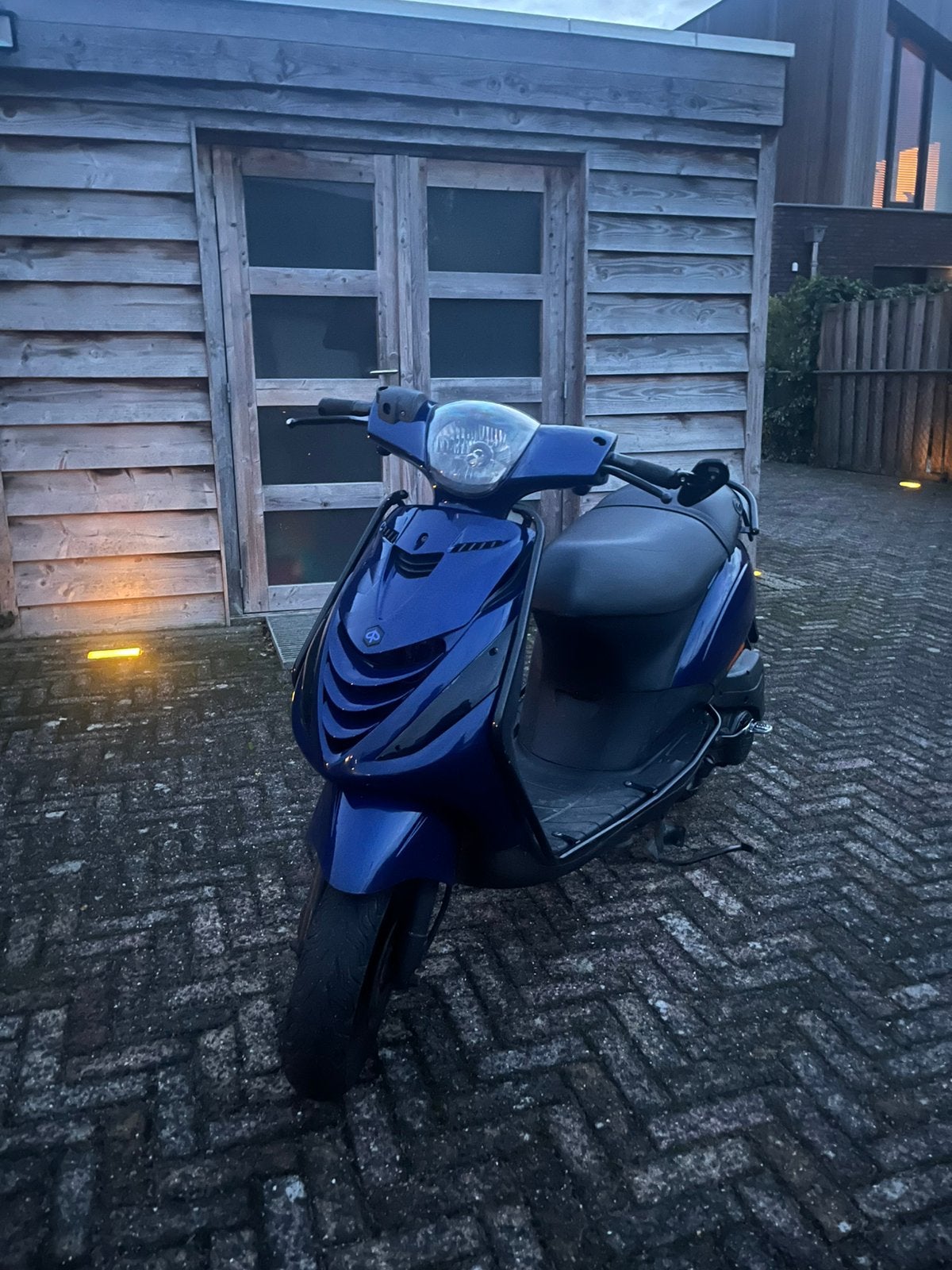 Piaggio zip, Fietsen en Brommers, Ophalen, Gebruikt, Zip, Benzine