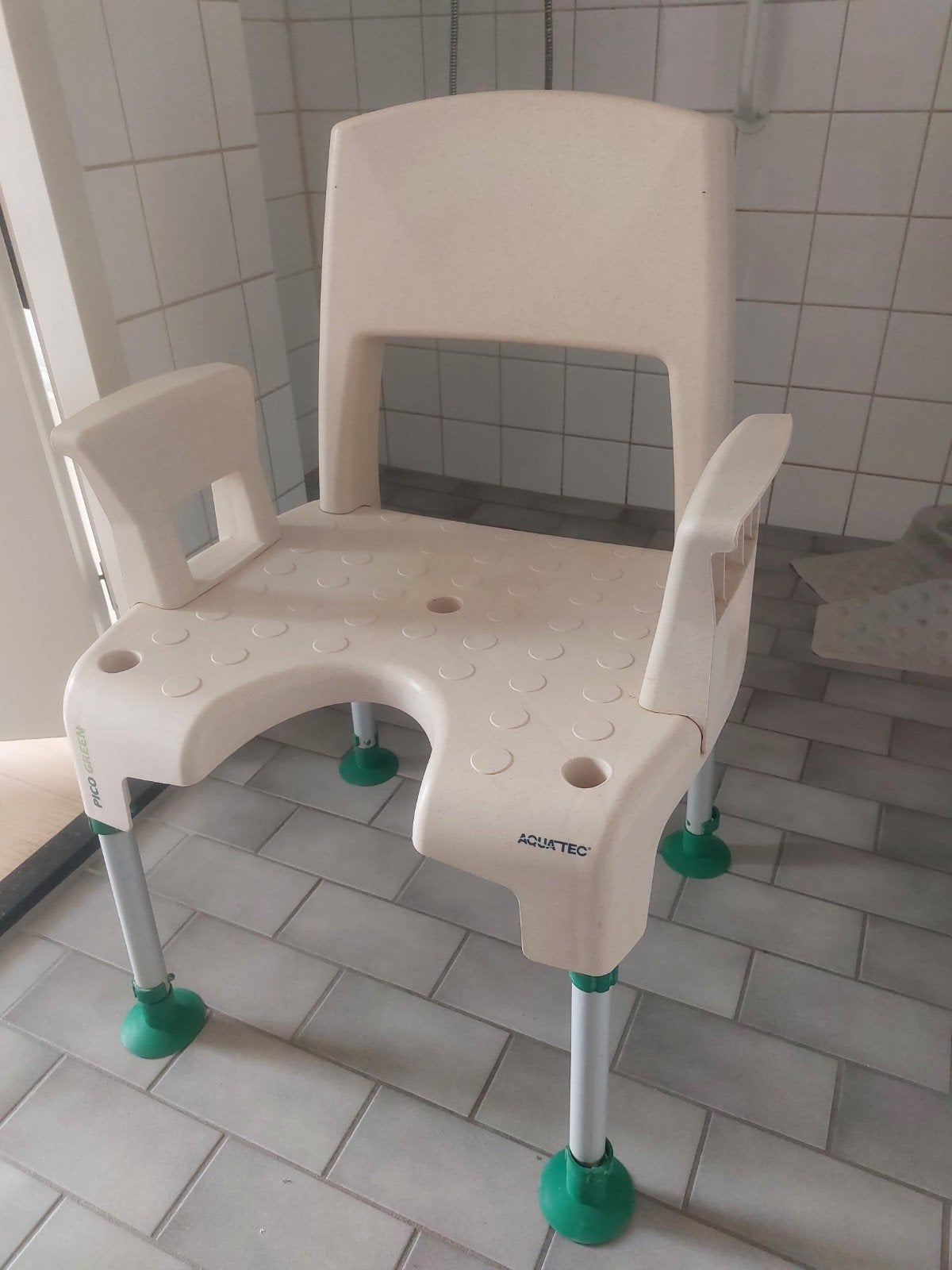 Douchestoel, Diversen, Ophalen