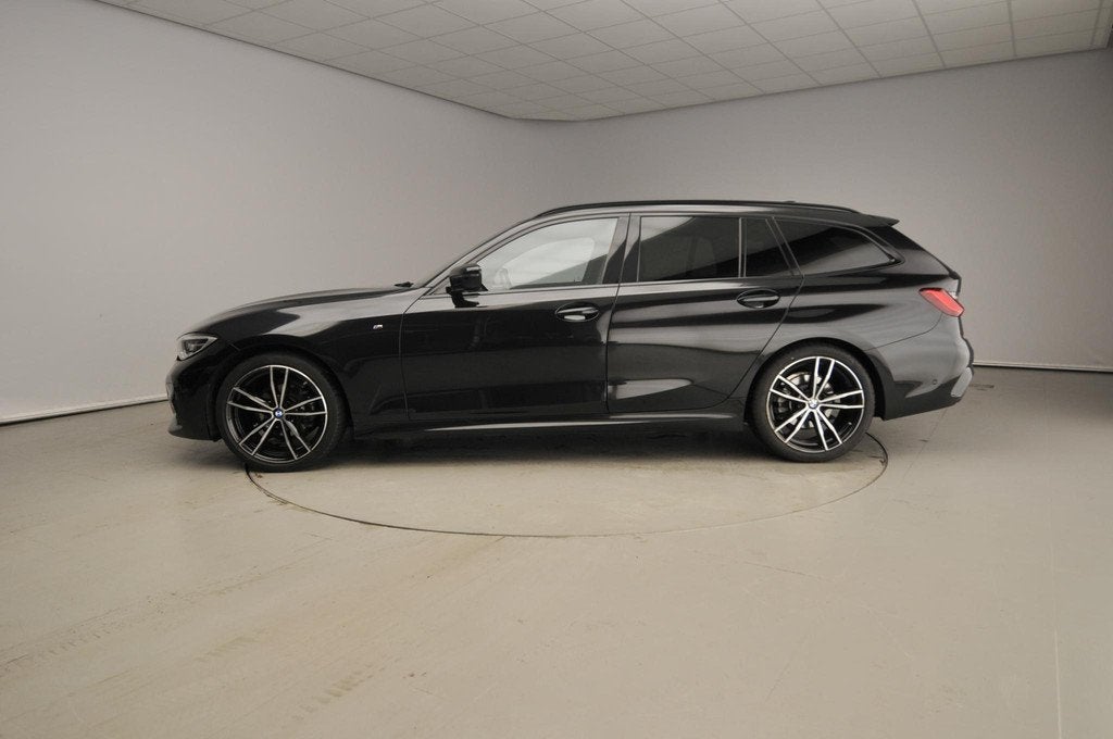 BMW 3 Serie Touring 318i | M-Sportpakket | LED | Navigatie |, Automaat, Gebruikt, Metallic lak, Zwart